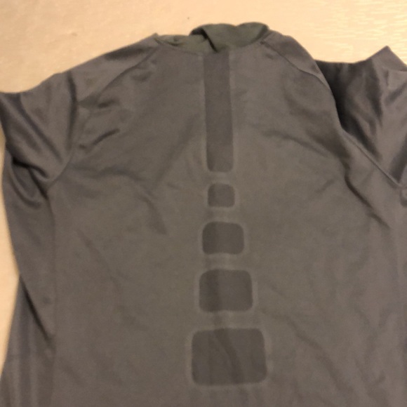 Nike elite basketball t shirt hoodie - Picture 2 of 2